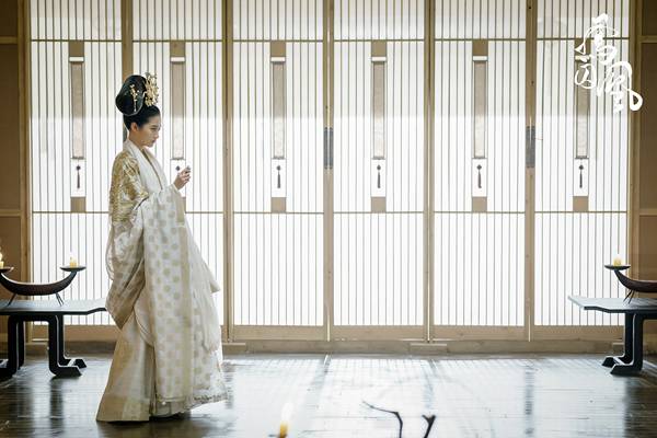 开播两天收视夺冠 《凤囚凰》2018年强势霸屏
