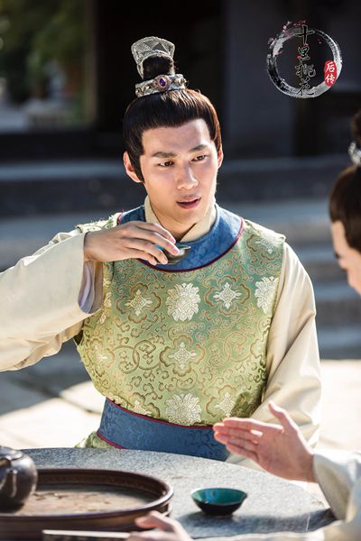 比王思聪还要国民老公 《十里桃花后传》庞雨浓富十九代大揭秘