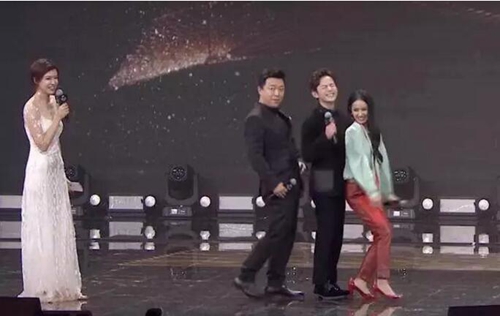 黄渤何炅蔡依林尬舞 合体表演 “永动舞姿”