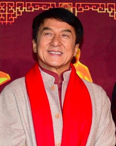 曝成龙五度登春晚 将携手群星合唱歌曲《中国》!
