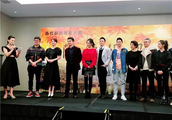 《陪读妈妈》温哥华媒体见面会 水晶变身剧组小翻译官