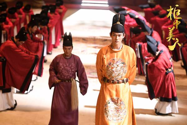 《柜中美人》曝“君臣策”片花,周渝民韩栋陈若轩上演君臣攻心计
