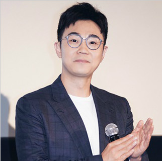 大鹏亮相日本“电影2018”新片展开幕式 笑泪交织感染力爆棚