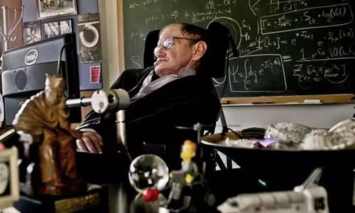 物理学家霍金去世 王俊凯缅怀霍金!
