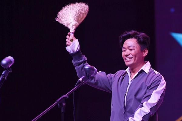 《青年电影手册》“2017年度华语十佳” 暨第九届“金扫帚奖”揭晓