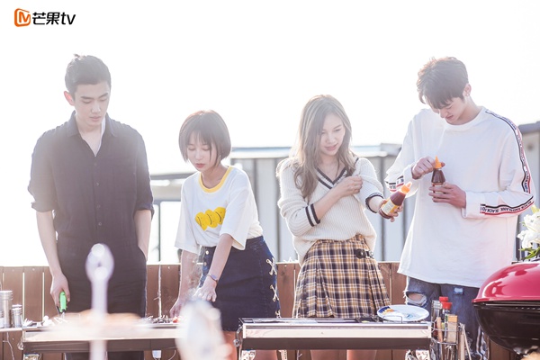 芒果tv《真心大冒险》被赞"清流" 汪亘自带神秘气息成