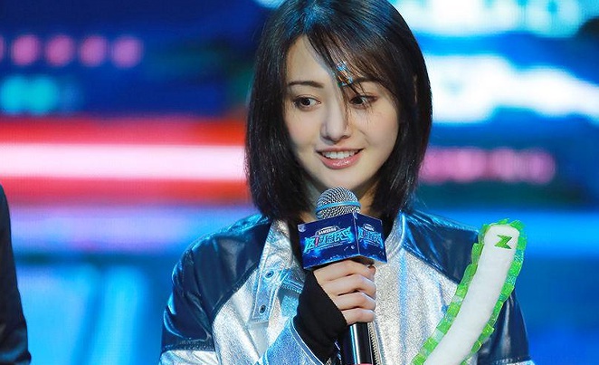 《这就是铁甲》定档413 郑爽痘痘贴出镜自比直男
