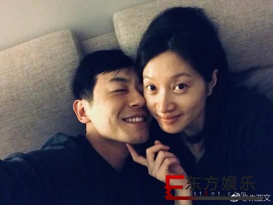 朱亚文表白沈佳妮 却不小心曝光了老婆的素颜照!
