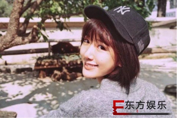 还记得那个旋风打包女孩毛晓彤吗?示范了最佳分手处理还是个乖巧歌手……