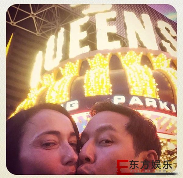 吴彦祖为妻子庆生 大方晒吻照非常甜蜜!