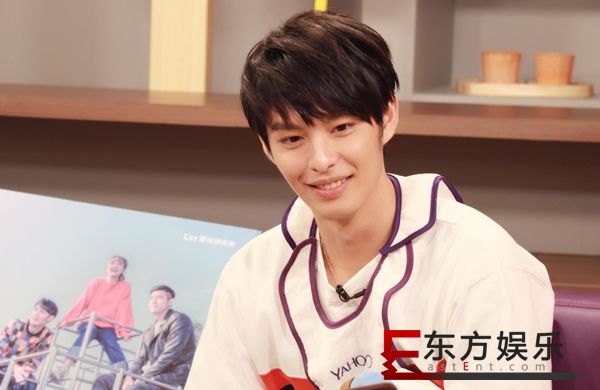 曹佑宁《佼心食堂》对话黄子佼 慢节奏“杠上”名嘴主持