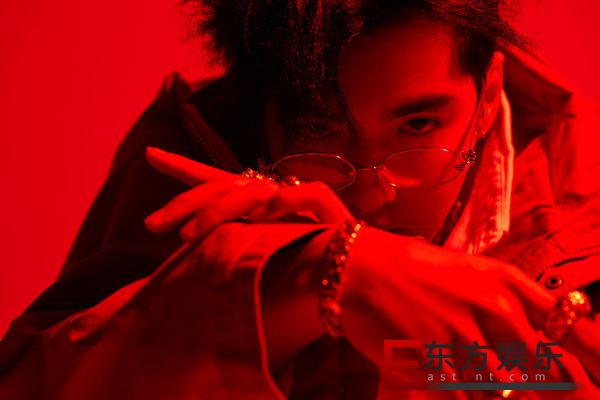 Kris Wu吴亦凡新专辑首支中文单曲《天地》全网上线 表达自我态度鼓励大众奋力前进