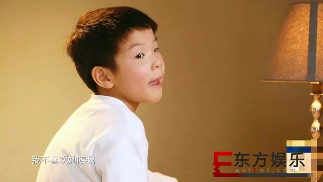 嗯哼叫黄圣依姐姐 还说要喊妈妈奶奶!
