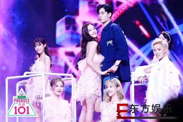 《创造101》第三次公演 陈意涵搭档胡一天上演偶像剧情节