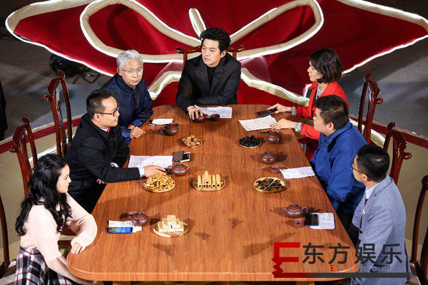 《小镇故事》专家也“撒狗粮”?学者团秀恩爱方式各不同