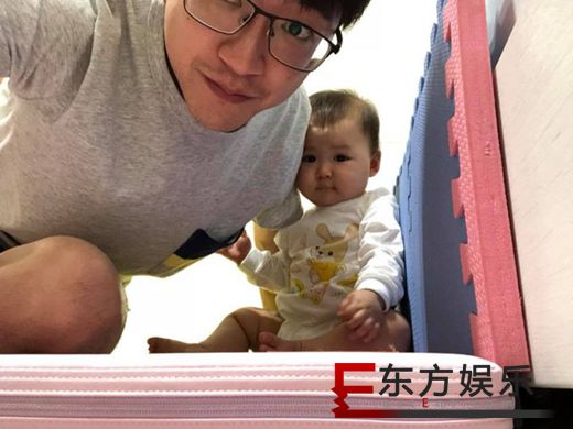 江宏杰晒女儿萌照 简直是迷你版福原爱!