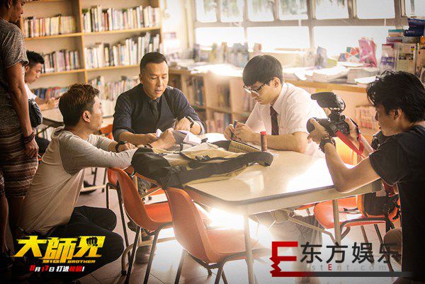 甄子丹空降校园“狠辣”出手制服学生 《大师兄》8.17打进校园!
