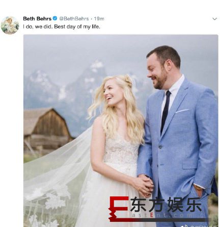破产姐妹卡洛琳结婚 相爱8年终于修成正果!