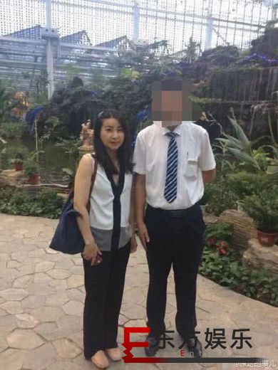 郭晶晶低调回娘家 衣着朴素不像豪门媳妇!
