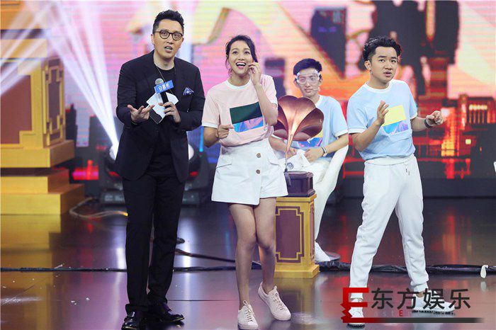 华少朱丹同台“相爱相杀” 《嗨!蓝朋友》重燃“记歌词”战火