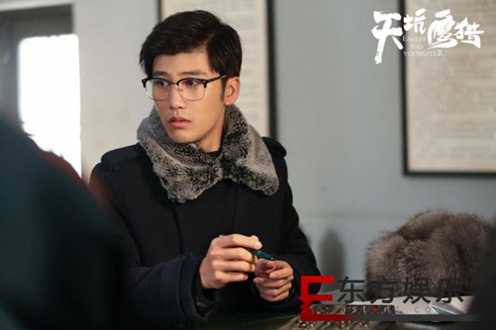 副队张耀宇“夹缝中抠糖”?《天坑鹰猎》剧粉脑洞大开!