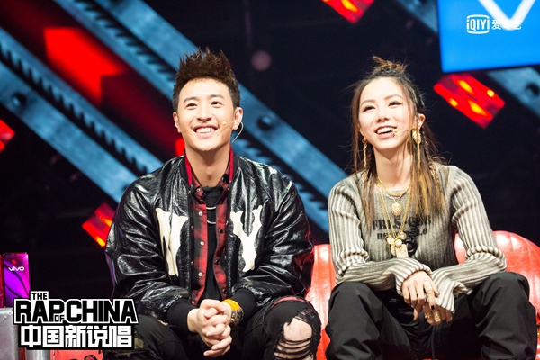 《中国新说唱》复活赛艾热王以太回归 小青龙不畏忘词:强的人永远强