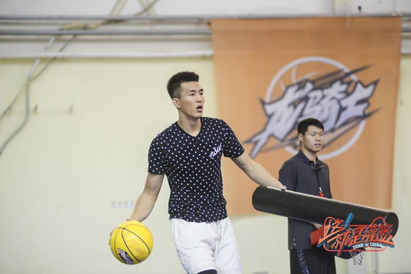 《这就是灌篮》两大阵营成型在即 郭艾伦变身“魔鬼教练”震慑全场