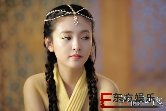 吴倩化身“大唐警花”破玄机 奇幻探案剧《盛唐幻夜》昨日上线