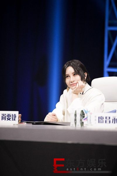 《声入人心》尚雯婕亮相气场强大 被超凡男低音李向哲“电到”