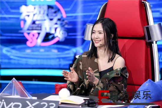 《梦想的声音》王嘉尔“放大招”翻跟头 林俊杰意外遇上《延禧攻略》