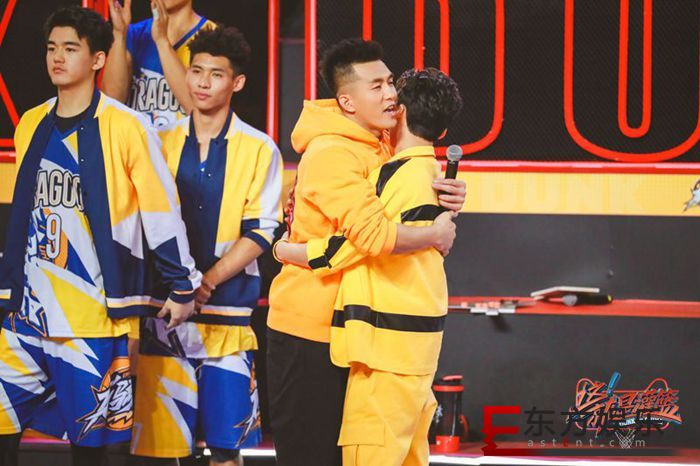 灌篮决赛十二强出炉,李易峰情绪激动险些大哭