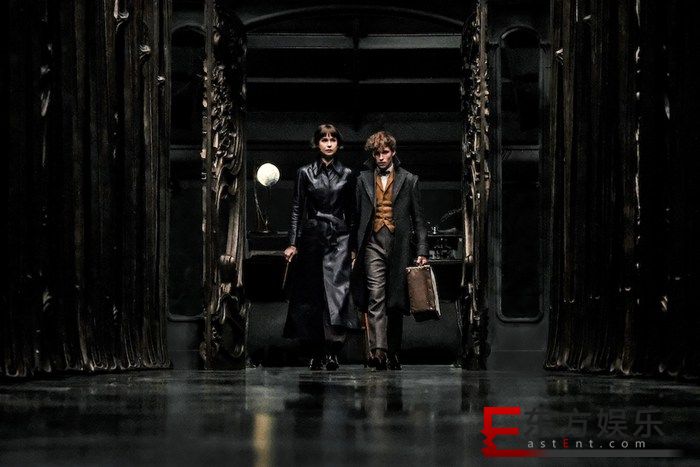 《神奇动物:格林德沃之罪》曝特辑 “哈利·波特”与“神奇动物”惊喜合体