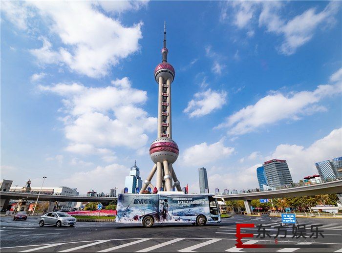 《惊涛飓浪》“爱情孤舟”5城环游惊现热吻观众 被赞“年度最疼爱情灾难大片”