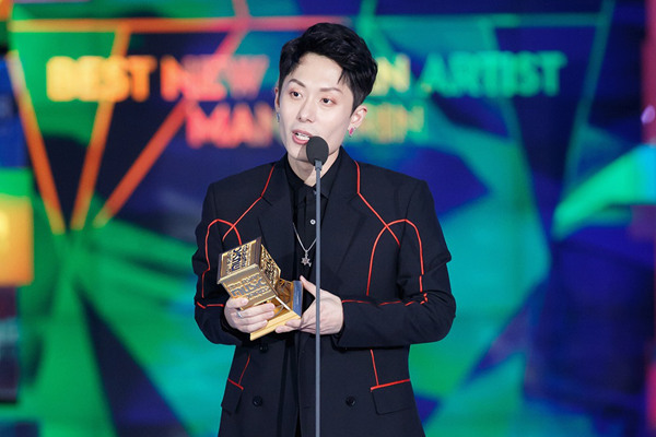 丁世光喜提2018MAMA,破壁c-pop唱作人天花板