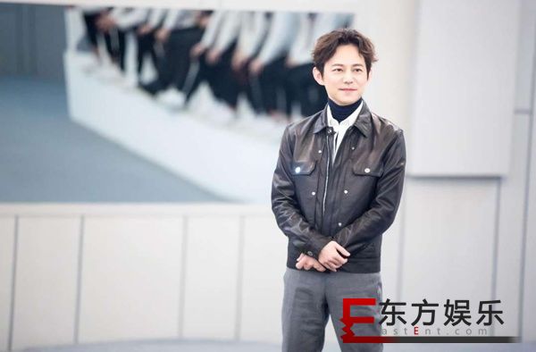何炅加盟《声入人心》与李文豹比身高 助力“宝藏成员”圆梦舞台
