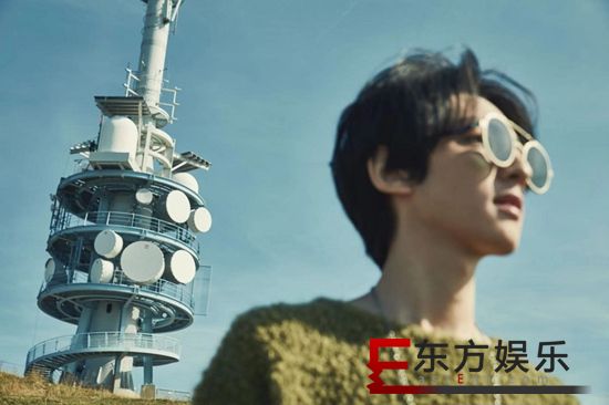 乐评:赵天宇《局外人》:城市中“唱故事的人”