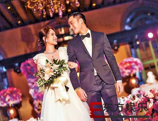 谢霆锋古巨基喜饼贺阿娇大婚 同门师兄全力支持!