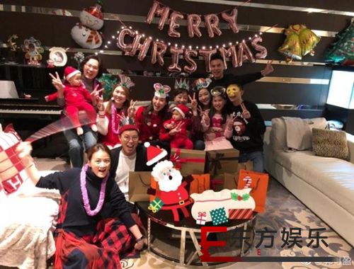 郭可盈晒全家福 熊黛林双胞胎女儿惊喜亮相!