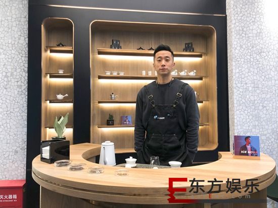 冰块先生IceNova惊喜现身Teasoon茶首担任一日店长 尽展“暖男”属性与粉丝近距离互动