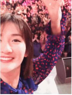 谢娜风波后首更博 谢娜比张杰大几岁?张杰谢娜感情经历回顾