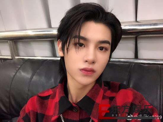 乐华否认黄明昊恋情 请善待年仅16岁的小弟弟!