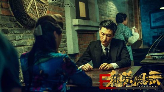 杨明逸亮相《刺杀风云》首映礼 心存敬畏演绎诚意之作