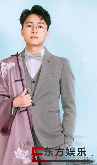 李袁杰被华晨宇质疑乐理知识不扎实,现在红得要五棵松举行演唱会……