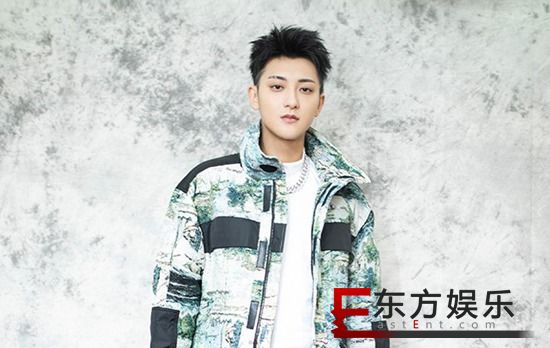 “宣传委员”黄子韬再上线 新剧发布会花式安利“崇利明”