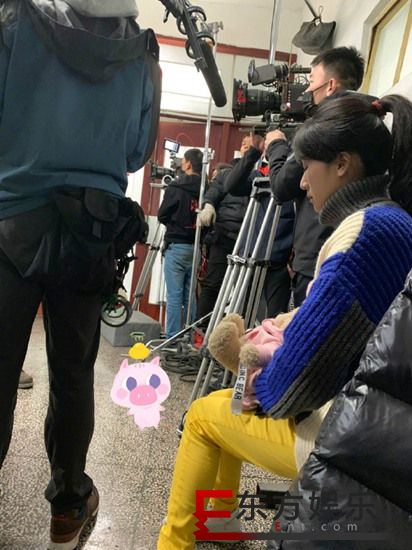 片场花絮来袭!李念晒照分享剧组工作日常