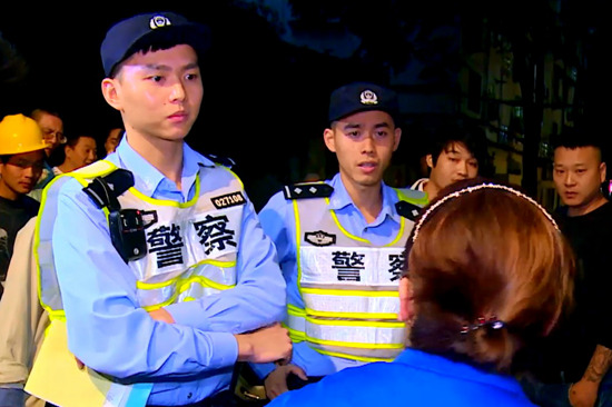 东方卫视《巡逻现场实录2018》迎来温暖收官 致敬巡逻民警无悔选择