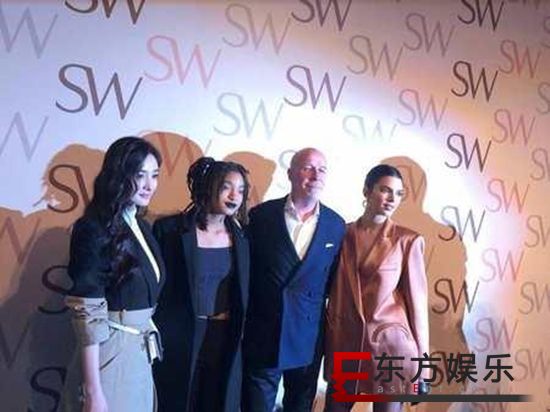 杨幂跳舞舞姿一言难尽 网友:好像在扭秧歌!