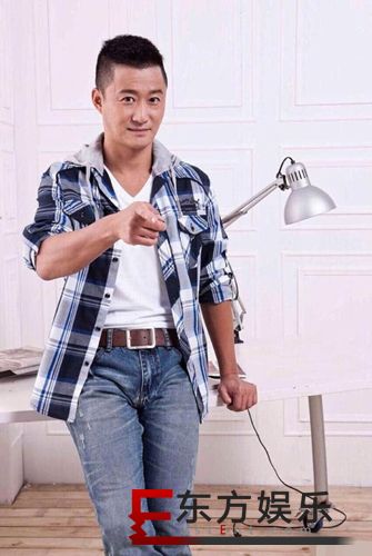 吴京硬照黑洞 怪不得一直拿结婚照做海报!