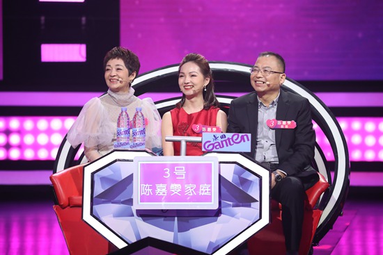 东方卫视《中国新相亲》第二季女生家庭版欢乐多,张国立遭遇妈妈追星团
