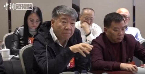 导演郑晓龙谈演员偷税漏税 从小灌输依法纳税!